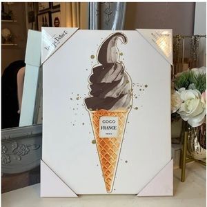 Design District studio coco France frame